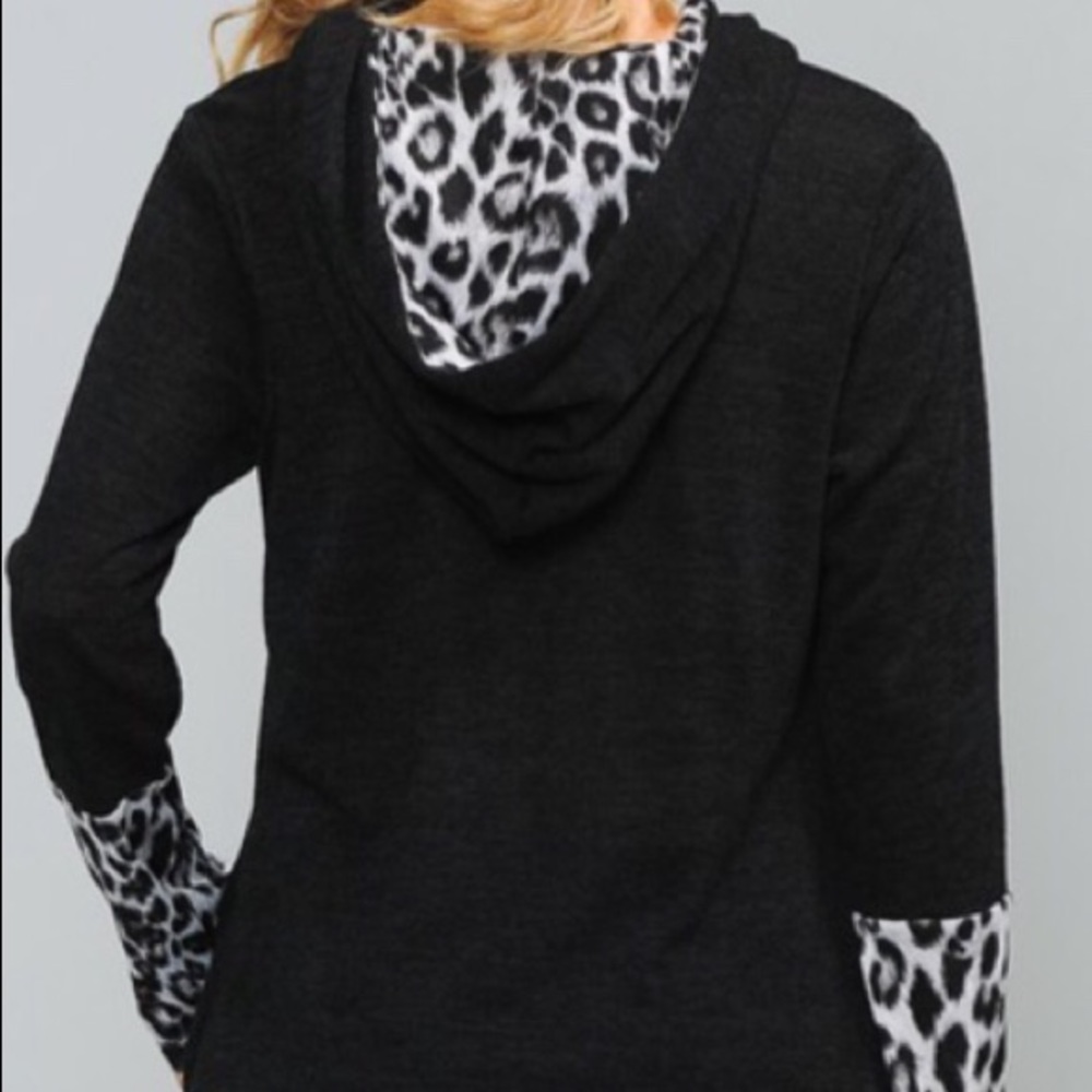 NWT Last 1! Plus Leopard Print Hoodie - Picture 3 of 4